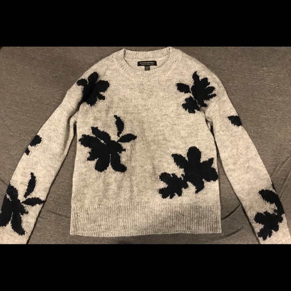 Banana Republic Floral Cropped Sweater - Picture 3 of 3